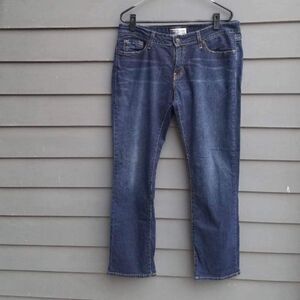 Levi's Signature Mid Rise Straight Jeans Size 14